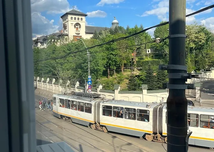 House Of Tourists Garden And Проживання в сім'ї Бухарест