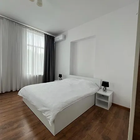 House Of Tourists Garden And Séjour chez l'habitant *