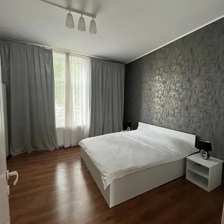 Privatunterkunft House Of Tourists Garden And Bukarest