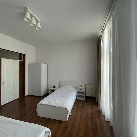 Δωμάτια σε οικογενειακή κατοικία House Of Tourists Garden And