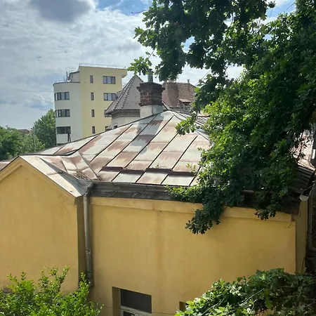 House Of Tourists Garden And Privatunterkunft *