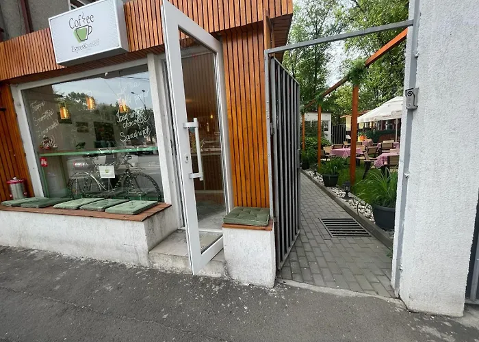 Homestay szállás House Of Tourists Garden And